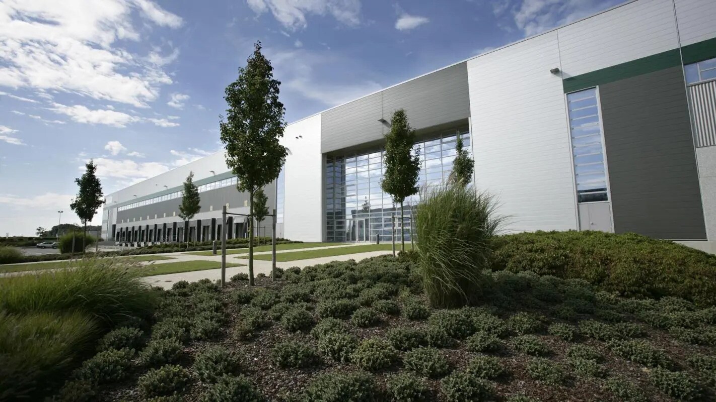 Industrial in Moissy-Cramayel for lease Building Photo- Image 1 of 9