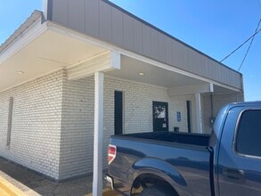 2032 Wooddale Blvd, Baton Rouge, LA à louer Photo intérieure- Image 1 de 12