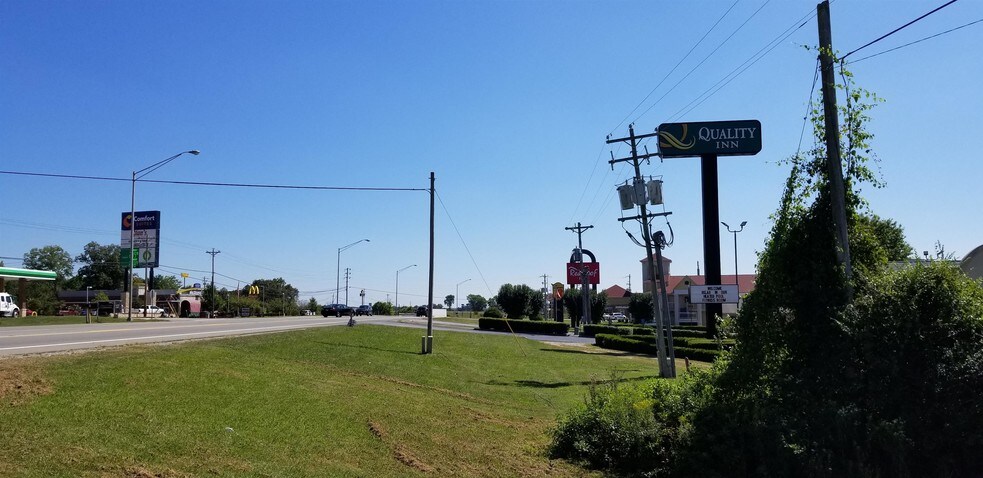 Bear Creek Pike, Columbia, TN à vendre - Photo du bâtiment - Image 3 de 14