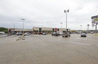 More details for 2410-2500 E Washington St, East Peoria, IL - Office/Retail, Retail for Lease