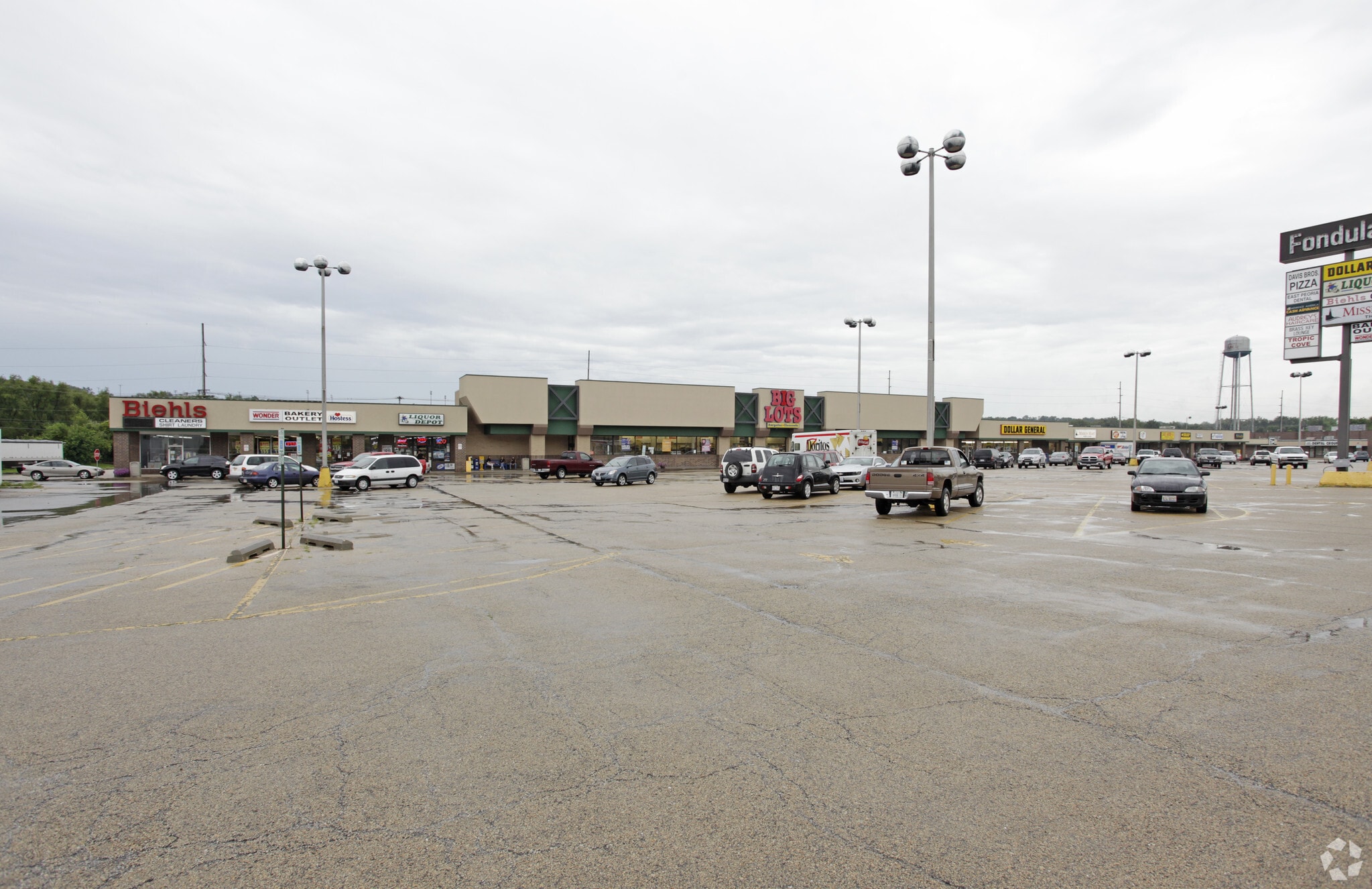 2410-2500 E Washington St, East Peoria, IL à louer Photo principale- Image 1 de 7