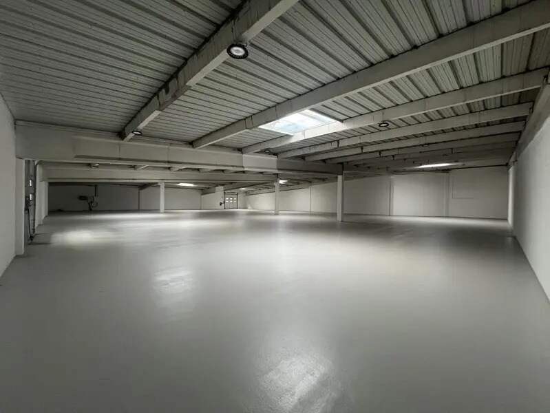 Industrial in Maurepas for sale Building Photo- Image 1 of 14