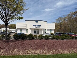 Plus de détails pour 700 Old Country Rd, Riverhead, NY - Bureau à louer