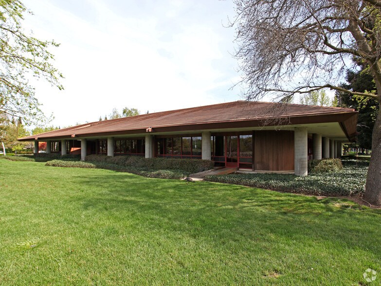 11211 Gold Country Blvd, Gold River, CA for lease - Building Photo - Image 1 of 2