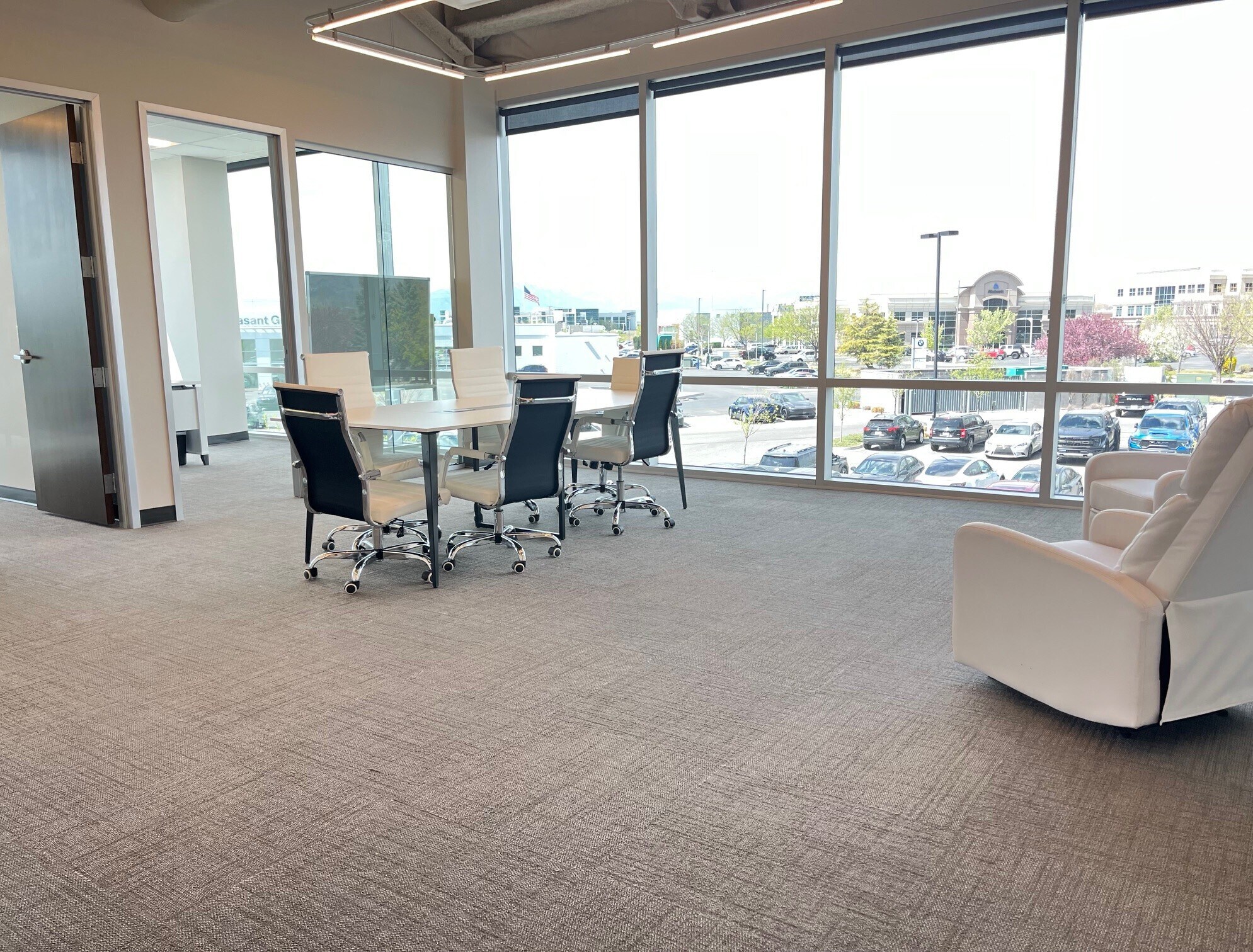 2100 W Pleasant Grove Blvd, Pleasant Grove, UT à louer Photo intérieure- Image 1 de 3