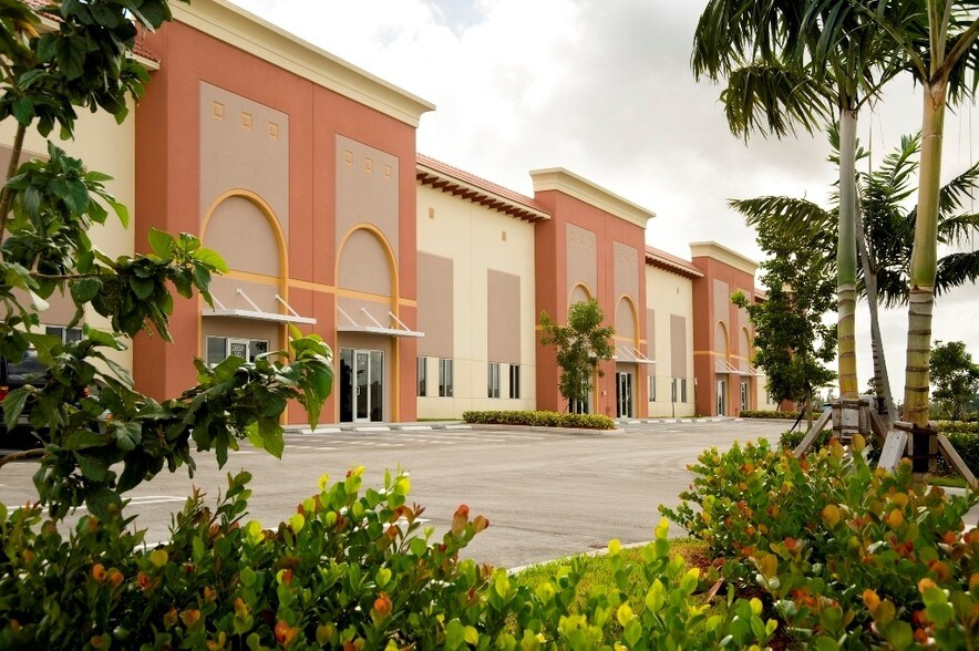 2020 NW 129th Ave, Miami, FL à louer - Photo du bâtiment - Image 3 de 80