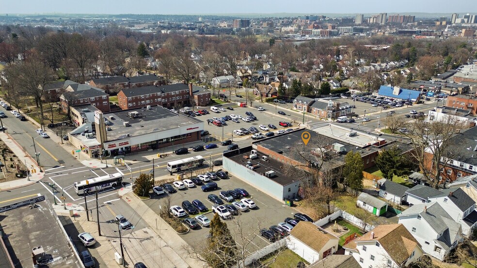 545-553 Cedar Ln, Teaneck, NJ à louer - Aérien - Image 2 de 28