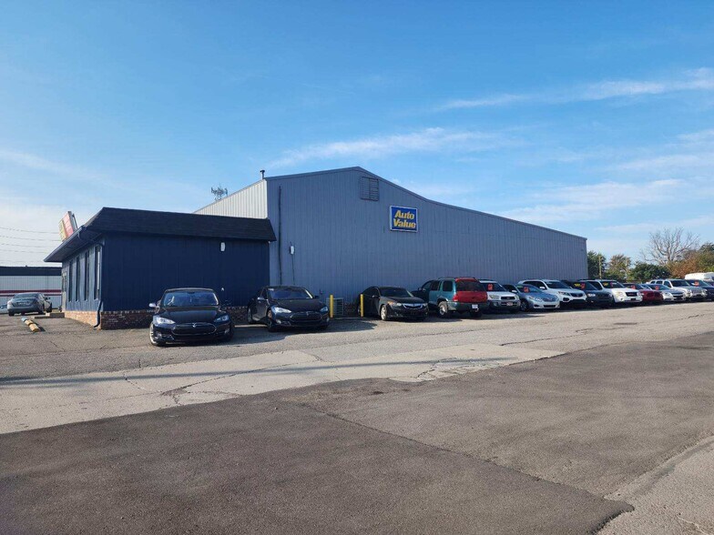 3402 N Shadeland Ave, Indianapolis, IN à vendre - Photo du bâtiment - Image 3 de 7