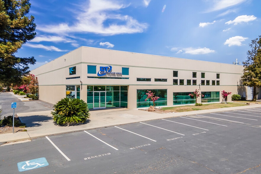 1901 Las Plumas Ave, San Jose, CA for sale - Building Photo - Image 2 of 8