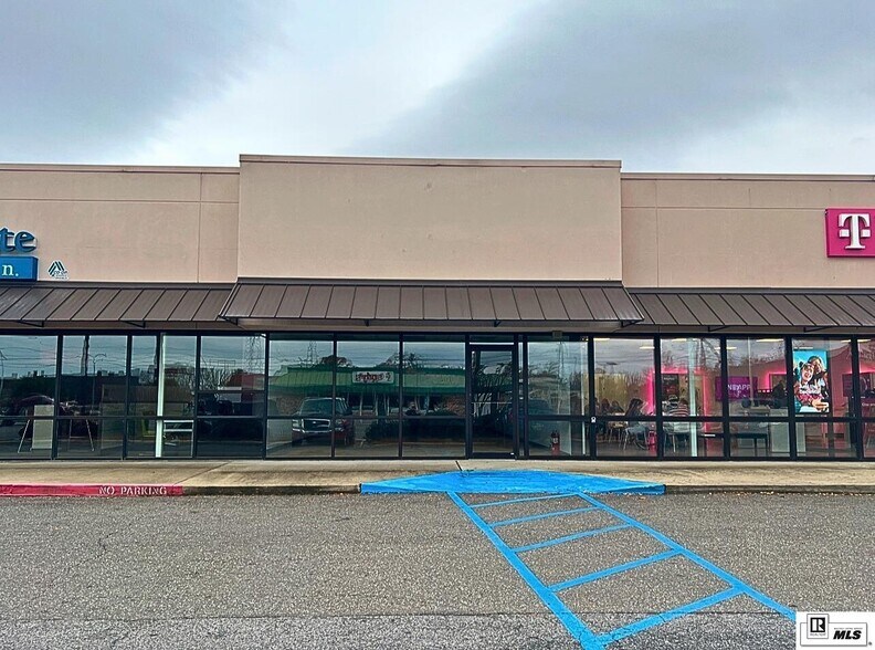 2880 Louisville Ave, Monroe, LA à louer - Photo du bâtiment - Image 1 de 11