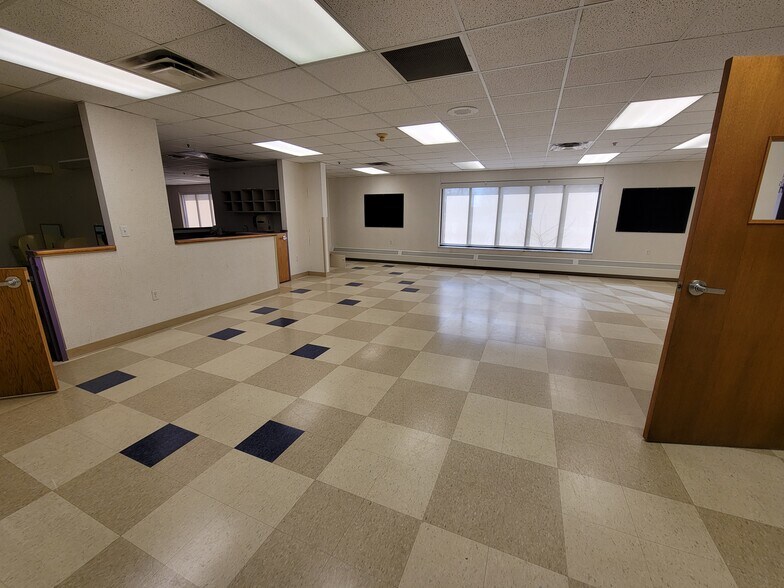4800 N 4th Ave, Sioux Falls, SD à louer - Photo intérieure - Image 2 de 4