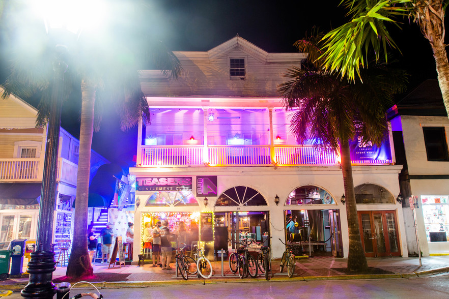 218 Duval St, Key West, FL à vendre - Photo du bâtiment - Image 1 de 1