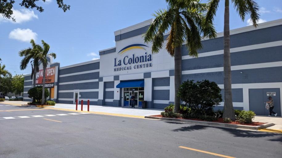 20711 S Dixie Hwy, Miami, FL à louer - Photo du bâtiment - Image 3 de 10