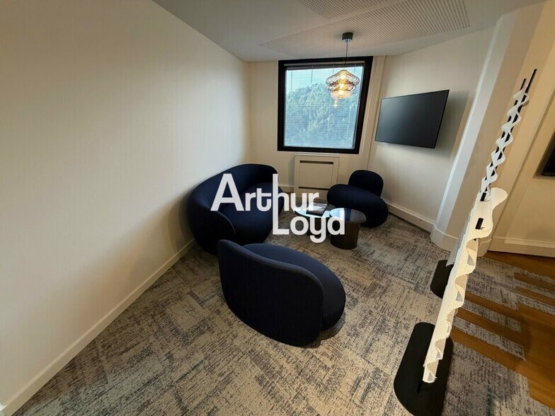 Office in Biot for sale - Interior Photo - Image 3 of 8