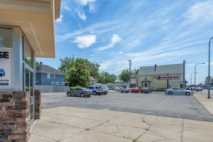 920 Abbott Rd, Buffalo, NY for sale - Building Photo - Image 3 of 4