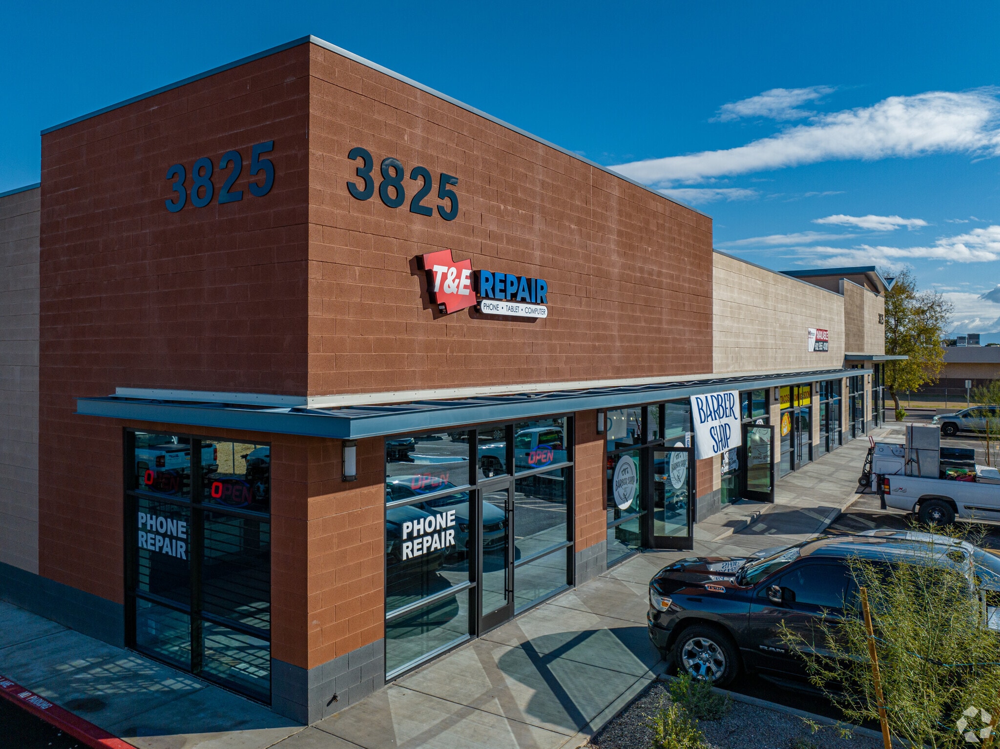 3825 N 75th Ave, Phoenix, AZ for lease Primary Photo- Image 1 of 10