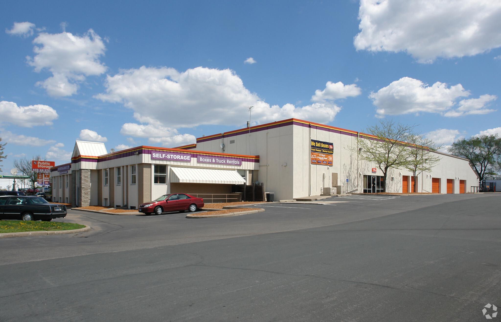 9033 Lyndale Ave S, Bloomington, MN for lease Primary Photo- Image 1 of 5