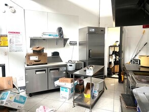 902 Broadway, Brooklyn, NY for lease Interior Photo- Image 2 of 12