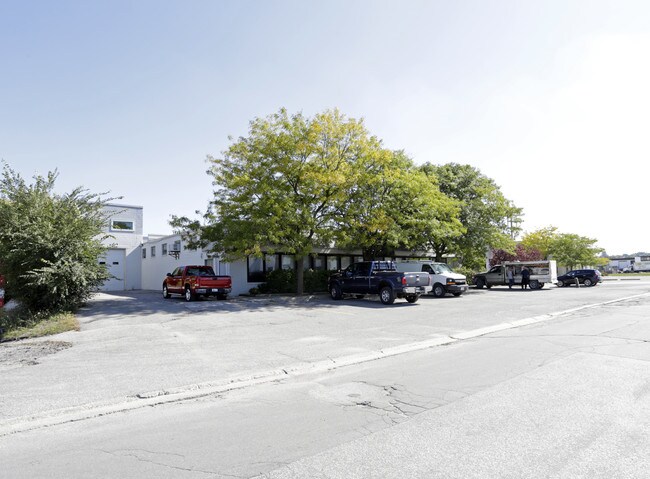 More details for 25 Lorena St, Barrie, ON - Industrial for Lease