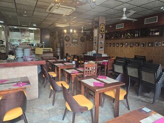 Plus de détails pour Commerce de détail à louer