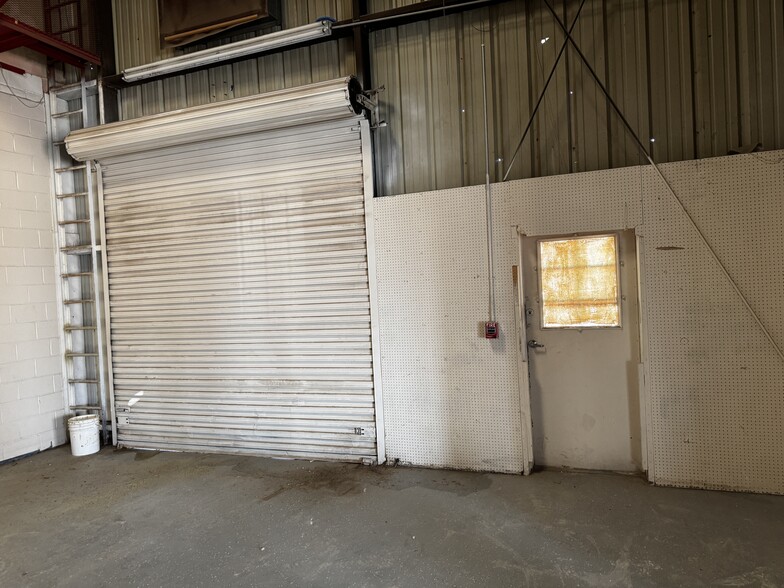 11245 Rojas Dr, El Paso, TX for lease - Building Photo - Image 3 of 10