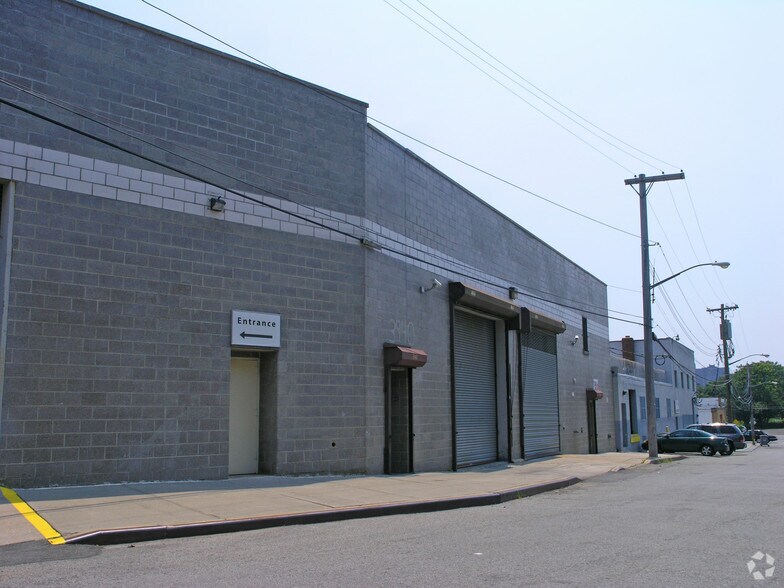 3940 Merritt Ave, Bronx, NY à louer - Photo du bâtiment - Image 2 de 6