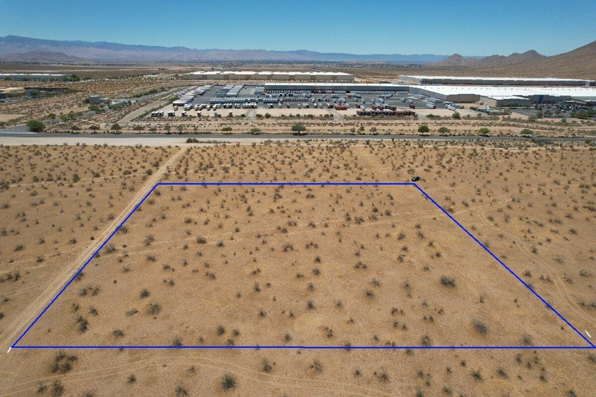 21465 Johnson Rd, Apple Valley, CA à vendre Photo du bâtiment- Image 1 de 23