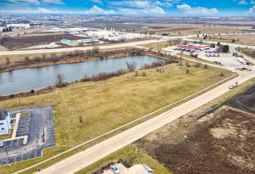 1701 Rion Dr, Champaign, IL for sale - Building Photo - Image 3 of 4