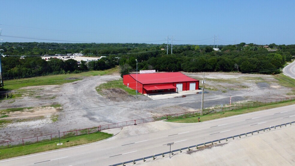 12125 Jacksboro Hwy, Fort Worth, TX for lease - Building Photo - Image 1 of 9