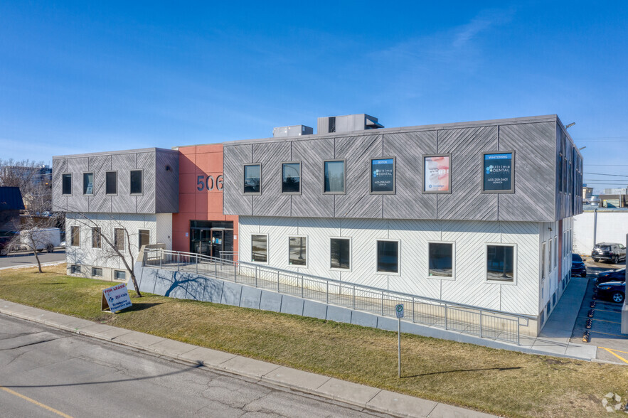 506 71st Ave SW, Calgary, AB for sale - Primary Photo - Image 1 of 1