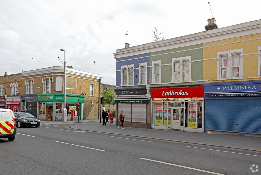238 High Road Leyton, Londres à vendre - Photo du bâtiment - Image 2 de 8
