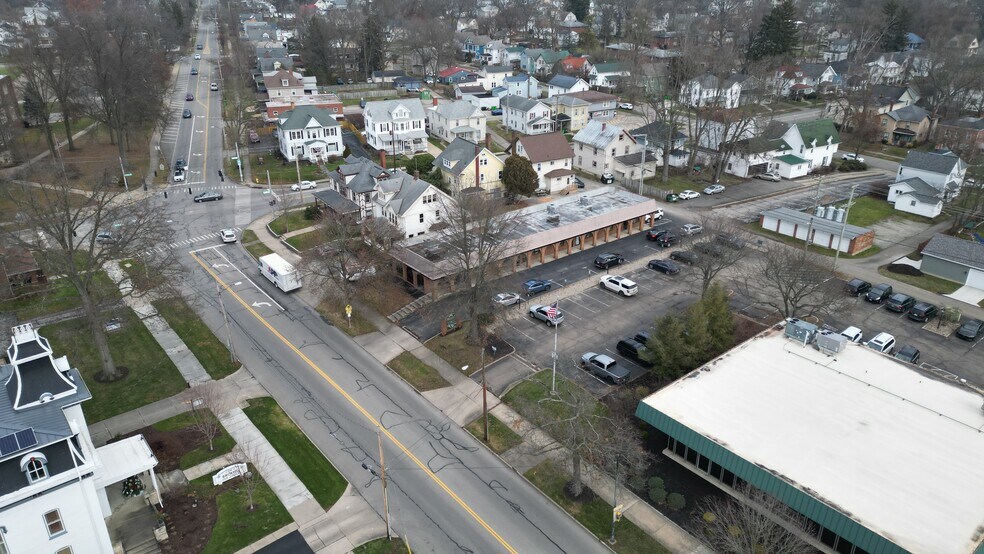 567 N Market St, Wooster, OH for lease - Building Photo - Image 2 of 17