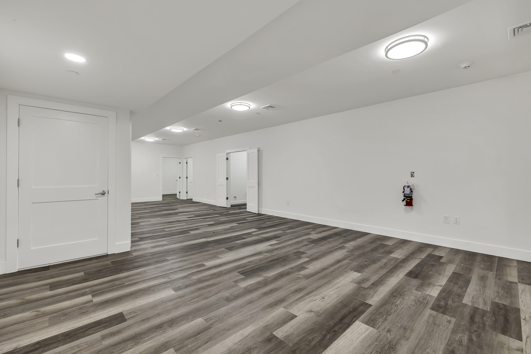 533 Greenwich St, Hempstead, NY for lease Interior Photo- Image 1 of 21