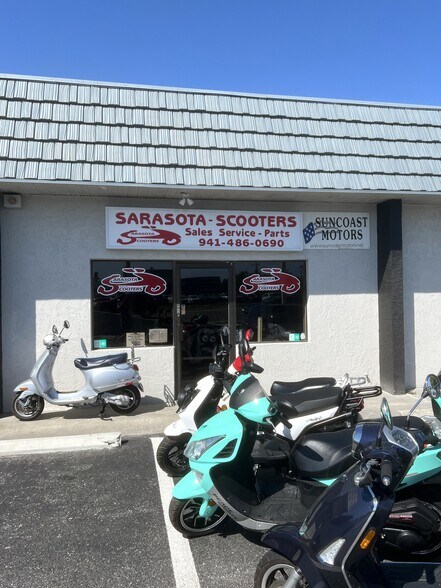 851-859 US Highway 41 Byp S, Venice, FL à vendre - Photo du bâtiment - Image 2 de 8