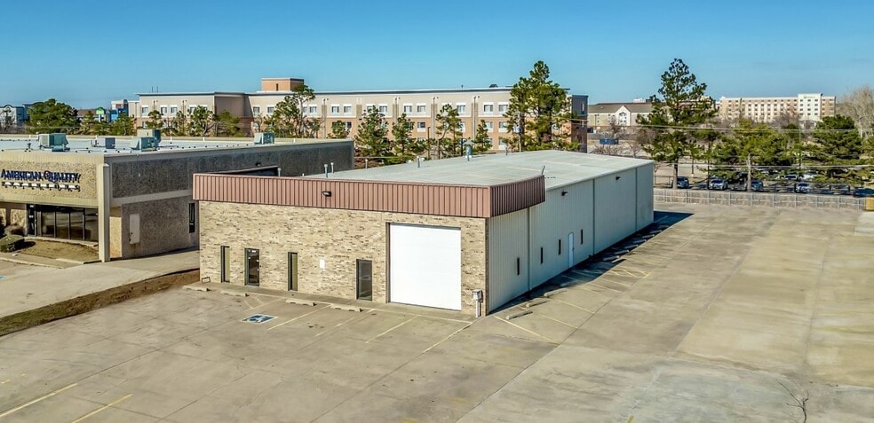 4327 SW 21st St, Oklahoma City, OK for lease - Building Photo - Image 1 of 10