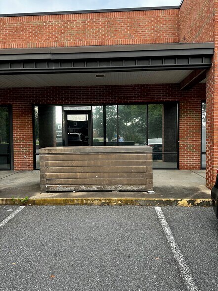 640 North Ave, Macon-Bibb, GA à louer - Photo du bâtiment - Image 2 de 4