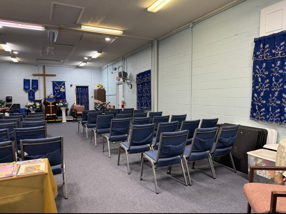 5609 Old Branch Ave, Camp Springs, MD for lease Primary Photo- Image 1 of 9