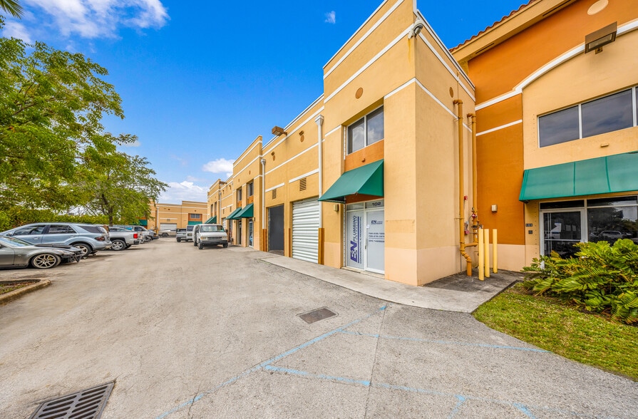 11965 SW 142nd Ter, Miami, FL for lease - Building Photo - Image 2 of 19