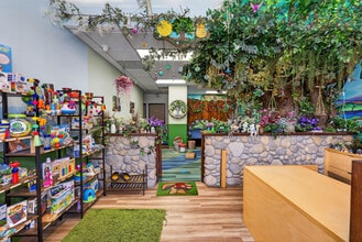 2550 Foothill Blvd, La Crescenta, CA for lease Interior Photo- Image 2 of 29