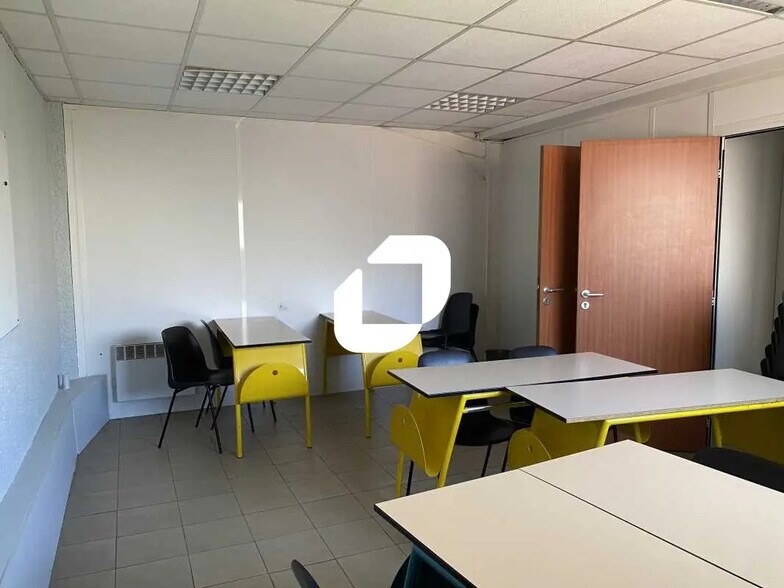 Office in Mérignac for lease - Interior Photo - Image 3 of 10
