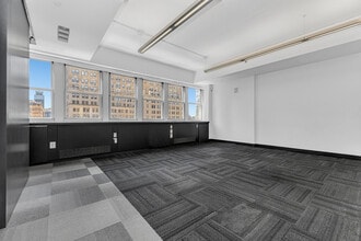 131 W 33rd St, New York, NY for lease Interior Photo- Image 2 of 7