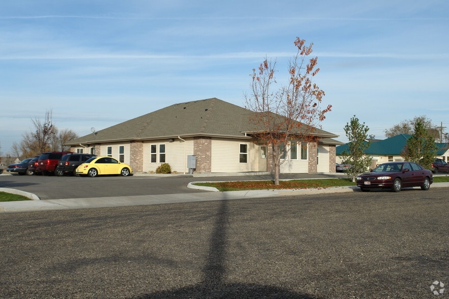 811 NW 12th St, Fruitland, ID for lease - Building Photo - Image 2 of 2