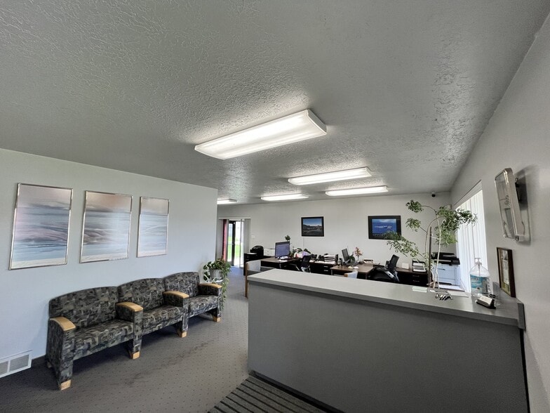 7105 W 3500 S, Salt Lake City, UT for lease - Building Photo - Image 2 of 18