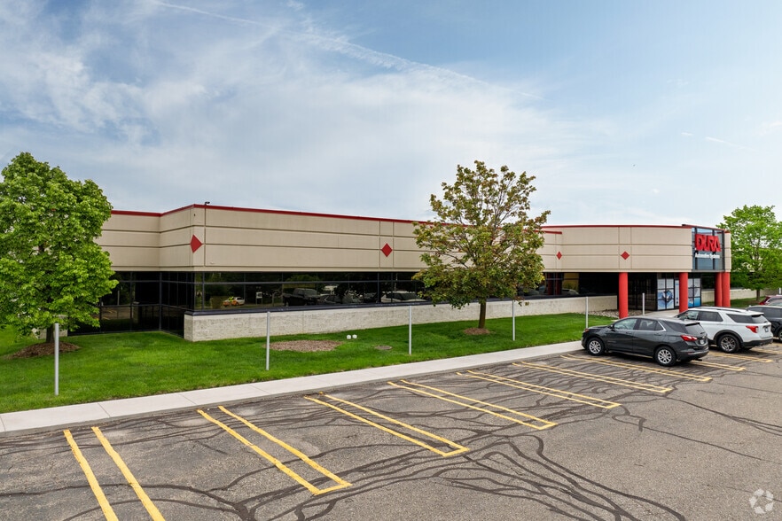 1780 Pond Run, Auburn Hills, MI for lease - Primary Photo - Image 1 of 6