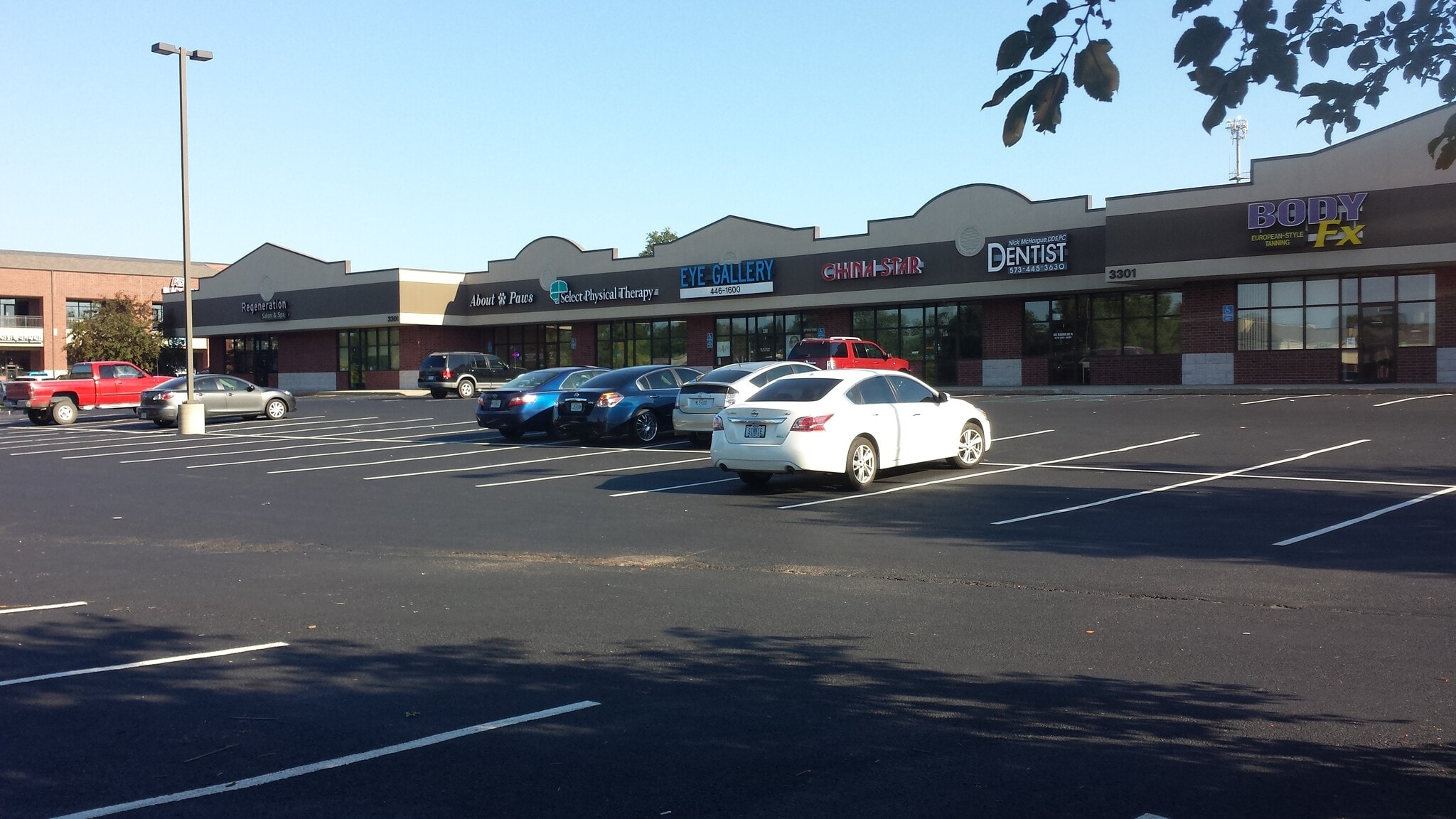 3301 W Broadway Business Park Ct, Columbia, MO for lease Primary Photo- Image 1 of 2