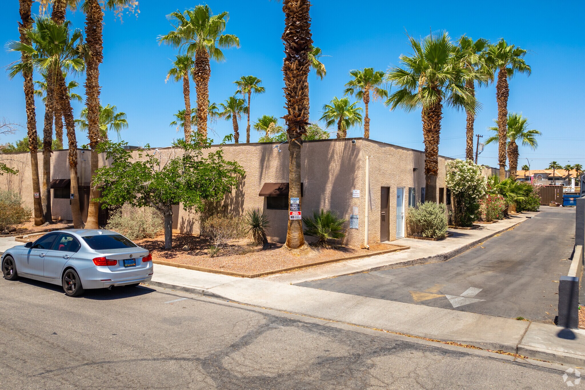 3838-3856 Raymert Dr, Las Vegas, NV à vendre Photo principale- Image 1 de 31