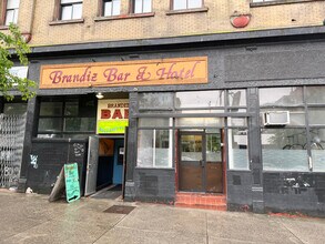 122 E Hastings St, Vancouver, BC for lease Building Photo- Image 1 of 4