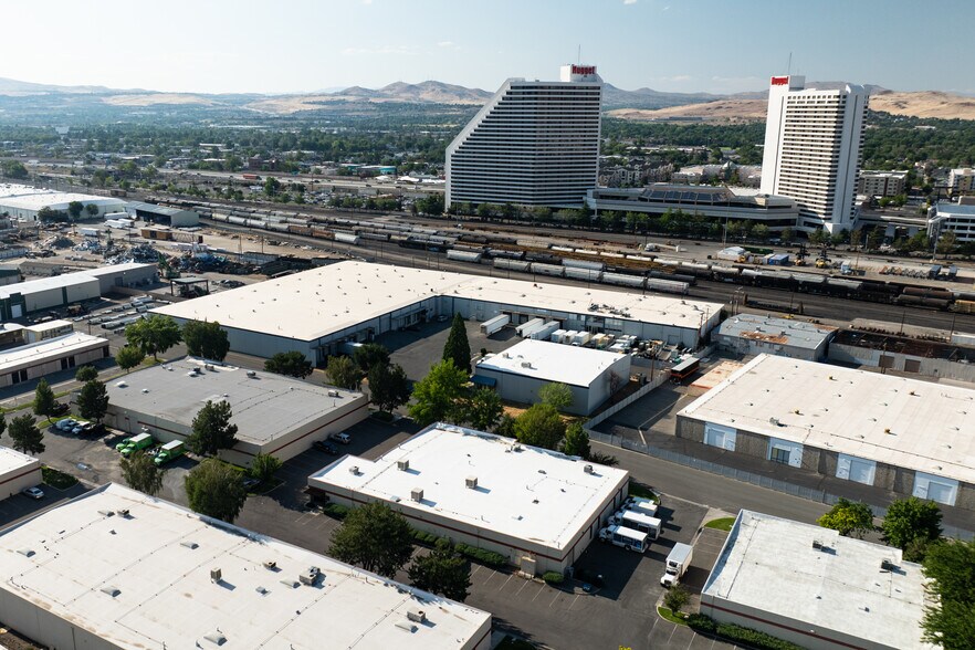 1280 Icehouse Ave, Sparks, NV à vendre - Photo du bâtiment - Image 3 de 10