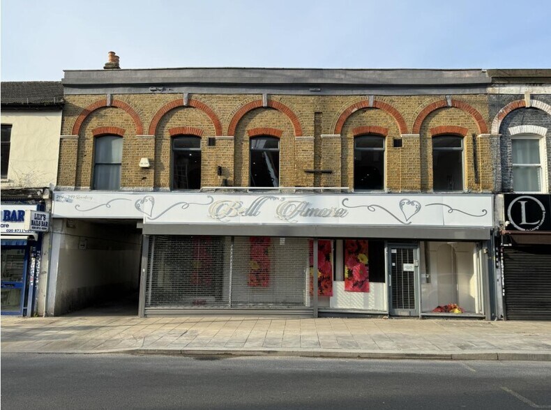 240-242 Broadway, Bexleyheath à vendre - Photo principale - Image 1 de 11
