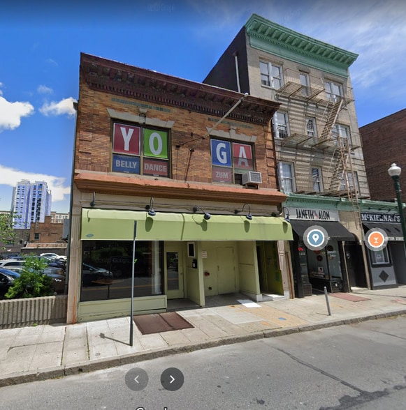 49 Lawton St, New Rochelle, NY for lease - Primary Photo - Image 1 of 3